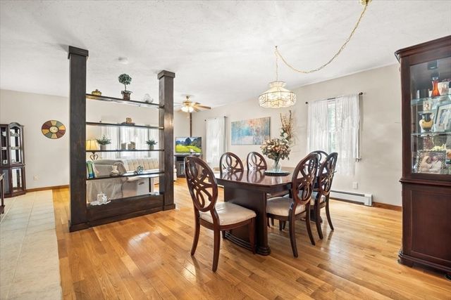 28 Union St A, Rockland, MA 02370