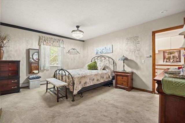 28 Union St A, Rockland, MA 02370