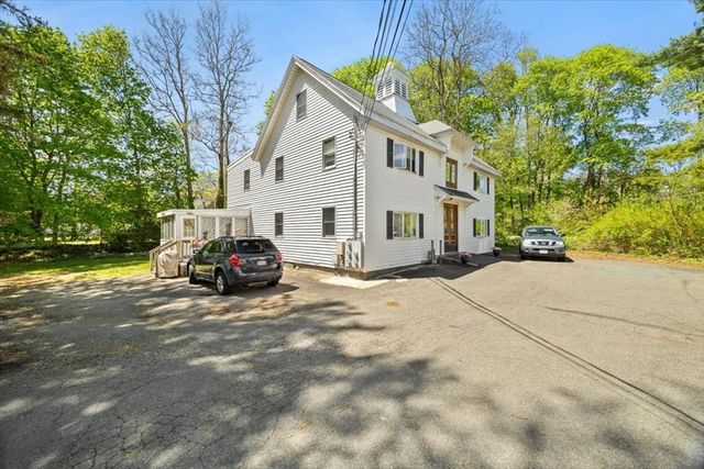 28 Union St A, Rockland, MA 02370