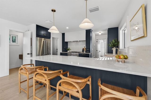 914 W IDLEWILD AVENUE, Tampa, FL 33604