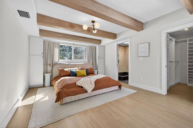 914 W IDLEWILD AVENUE, Tampa, FL 33604