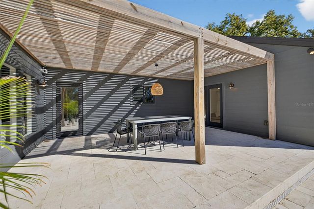 914 W IDLEWILD AVENUE, Tampa, FL 33604