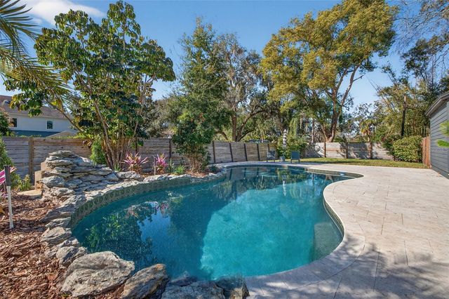 914 W IDLEWILD AVENUE, Tampa, FL 33604