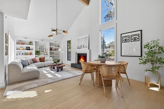 914 W IDLEWILD AVENUE, Tampa, FL 33604