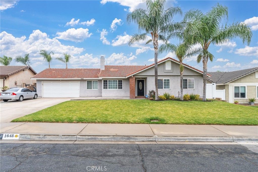 1648 W Wedgewood, Rialto, CA 92376