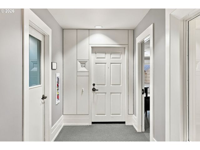 1132 Sw 19TH Ave 104, Portland, OR 97205