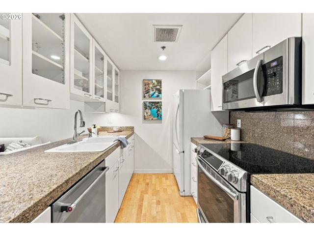 1132 Sw 19TH Ave 104, Portland, OR 97205