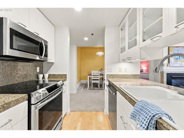 1132 Sw 19TH Ave 104, Portland, OR 97205