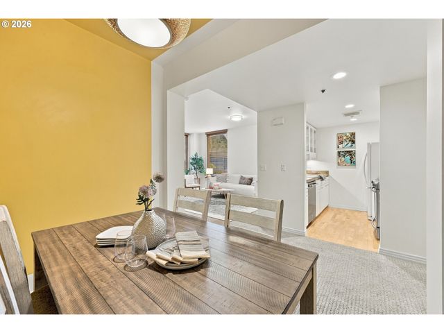 1132 Sw 19TH Ave 104, Portland, OR 97205