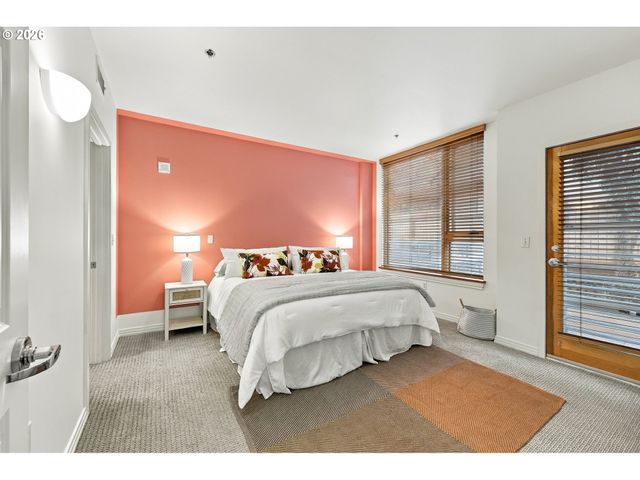 1132 Sw 19TH Ave 104, Portland, OR 97205