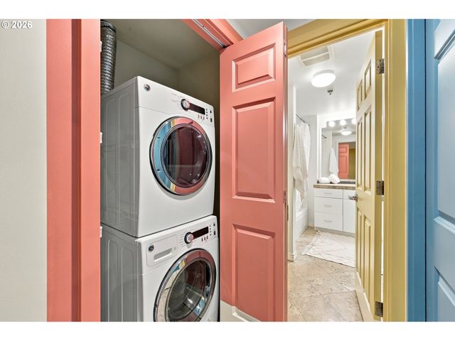 1132 Sw 19TH Ave 104, Portland, OR 97205