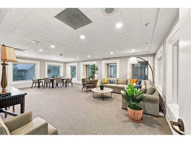 1132 Sw 19TH Ave 104, Portland, OR 97205