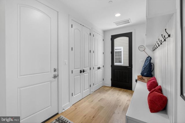 5613 NAMAKAGAN RD, Bethesda, MD 20816