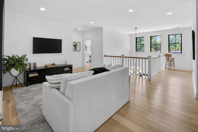 5613 NAMAKAGAN RD, Bethesda, MD 20816