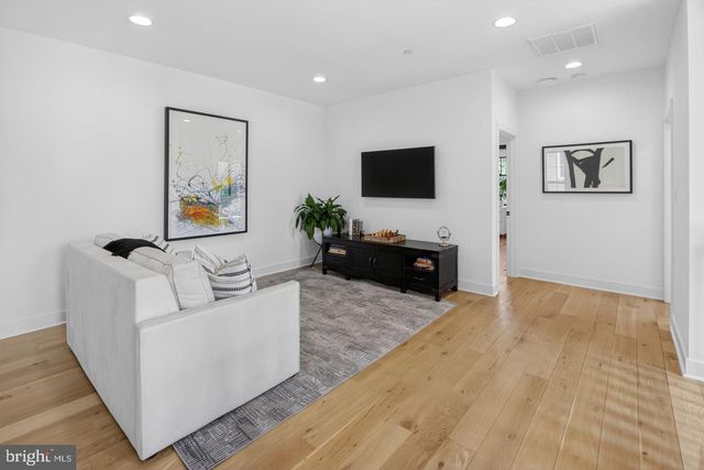5613 NAMAKAGAN RD, Bethesda, MD 20816