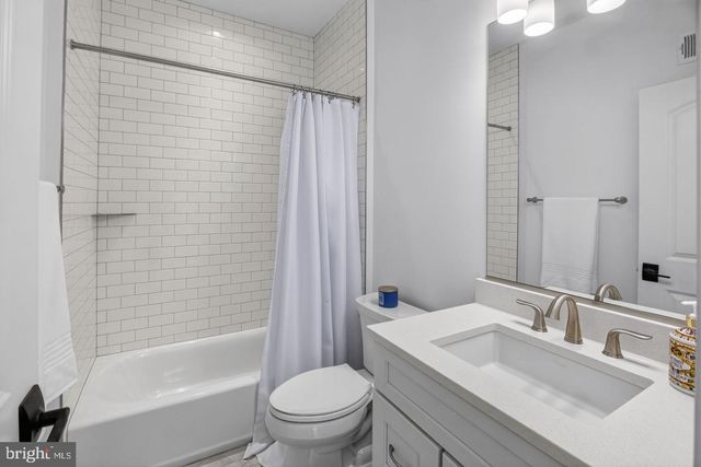 5613 NAMAKAGAN RD, Bethesda, MD 20816