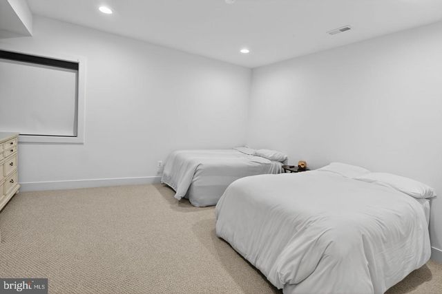 5613 NAMAKAGAN RD, Bethesda, MD 20816