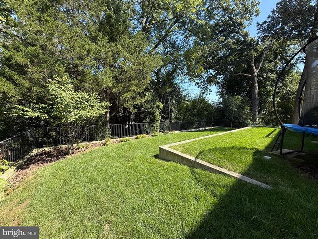 5613 NAMAKAGAN RD, Bethesda, MD 20816