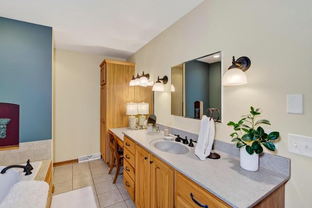 719 Weald Bridge Road, Cottage Grove, WI 53527