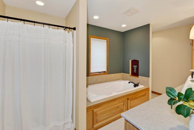 719 Weald Bridge Road, Cottage Grove, WI 53527