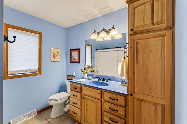 719 Weald Bridge Road, Cottage Grove, WI 53527