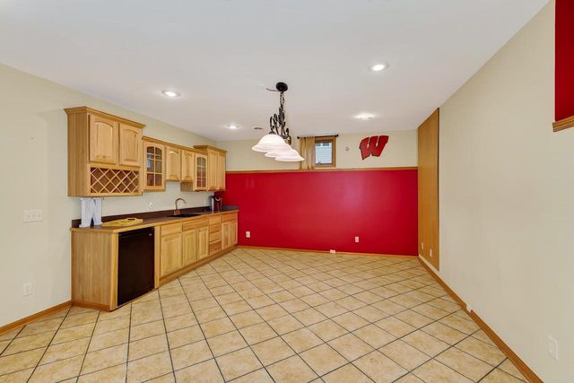 719 Weald Bridge Road, Cottage Grove, WI 53527