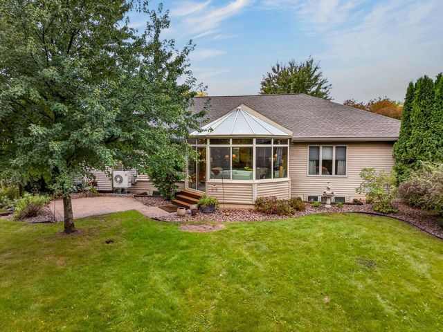 719 Weald Bridge Road, Cottage Grove, WI 53527