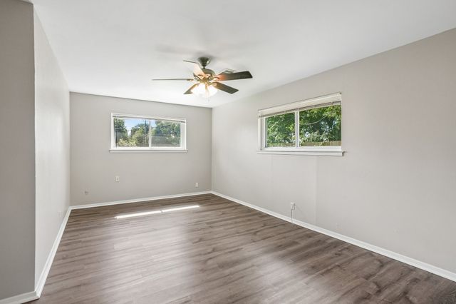 201 W Cheryl Avenue, Hurst, TX 76053