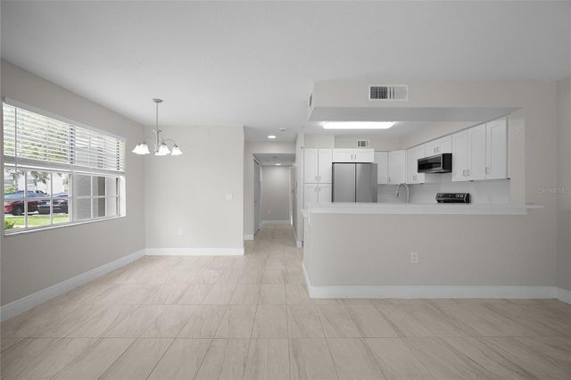 13929 FAIRWAY ISLAND DRIVE 818, Orlando, FL 32837