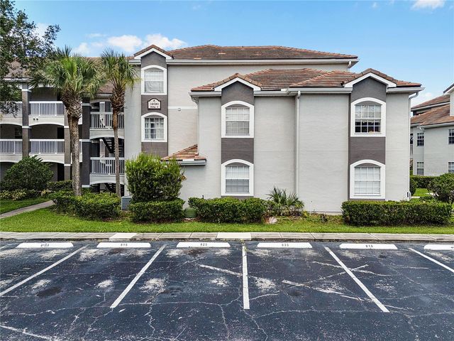 13929 FAIRWAY ISLAND DRIVE 818, Orlando, FL 32837