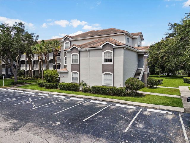 13929 FAIRWAY ISLAND DRIVE 818, Orlando, FL 32837