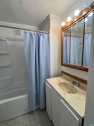 410 E Chicago Street, Columbia City, IN 46725