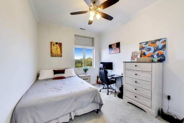 2342 W Bloomingdale Avenue 401, Chicago, IL 60647