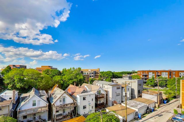 2342 W Bloomingdale Avenue 401, Chicago, IL 60647