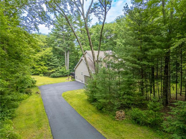 810 Forest Street, Franklin Twp, PA 18235