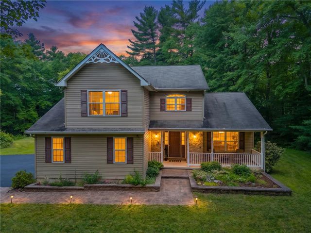 810 Forest Street, Franklin Twp, PA 18235