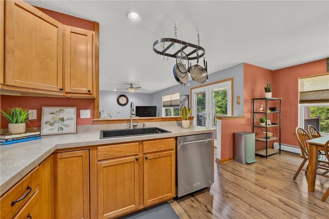 810 Forest Street, Franklin Twp, PA 18235