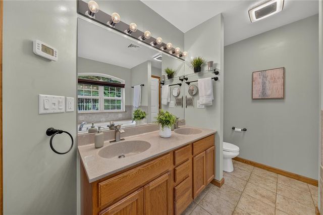 810 Forest Street, Franklin Twp, PA 18235