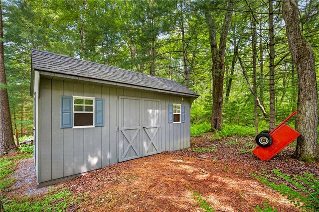 810 Forest Street, Franklin Twp, PA 18235