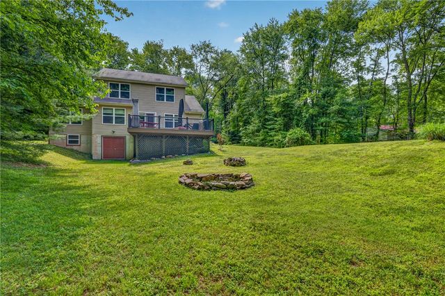 810 Forest Street, Franklin Twp, PA 18235