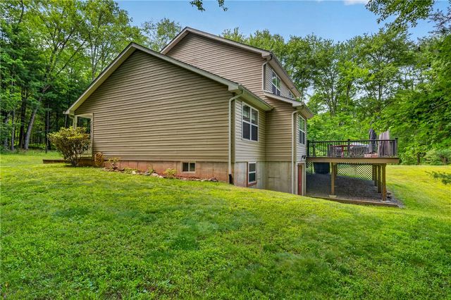 810 Forest Street, Franklin Twp, PA 18235