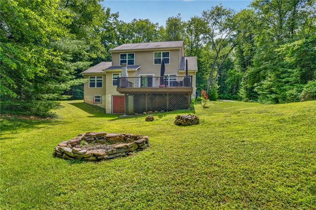 810 Forest Street, Franklin Twp, PA 18235