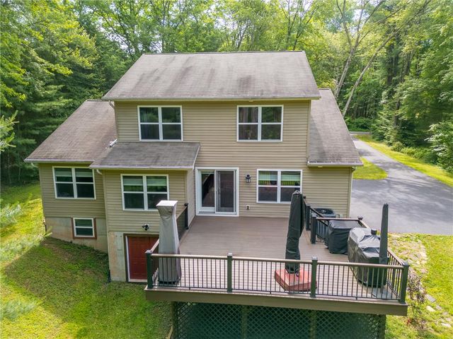 810 Forest Street, Franklin Twp, PA 18235