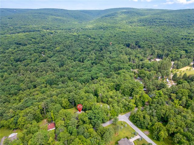 810 Forest Street, Franklin Twp, PA 18235