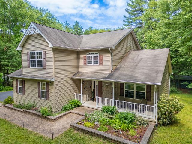 810 Forest Street, Franklin Twp, PA 18235