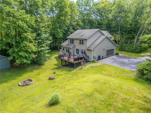 810 Forest Street, Franklin Twp, PA 18235