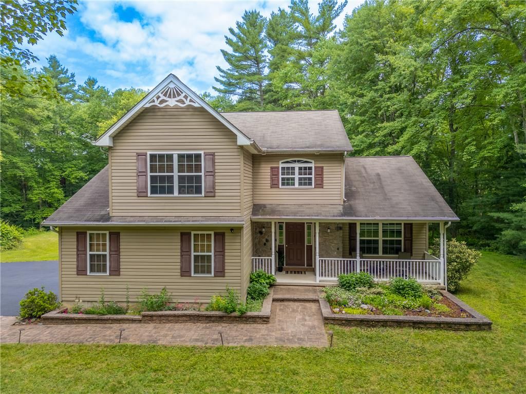 810 Forest Street, Franklin Twp, PA 18235