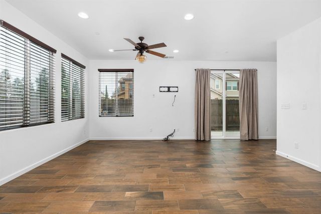 6108 W Dupont Drive, Fresno, CA 93722