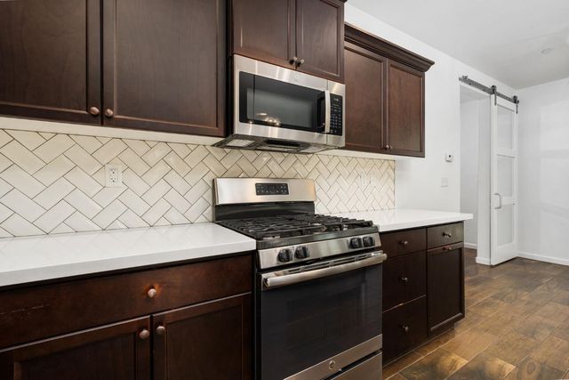 6108 W Dupont Drive, Fresno, CA 93722