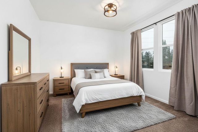 6108 W Dupont Drive, Fresno, CA 93722